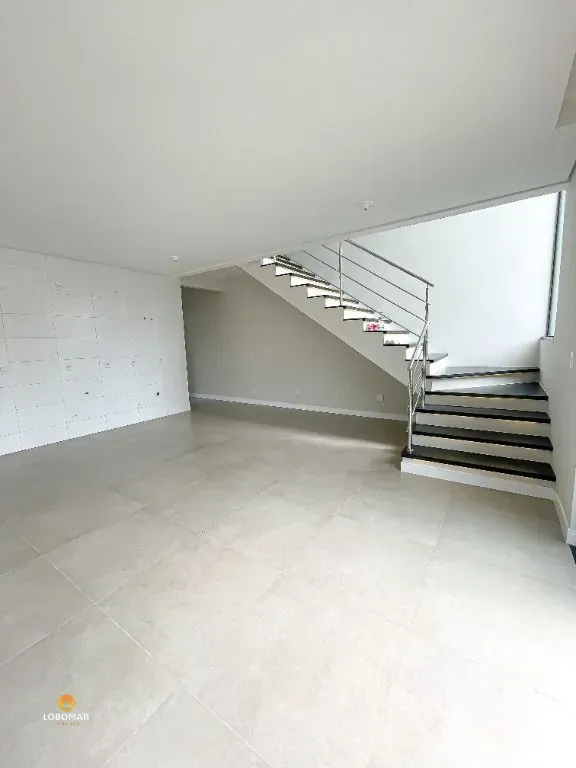 Sobrado com 3 dormitórios à venda, 113 m por R$ 690.000,00 - Centro - Balneário — foto 2