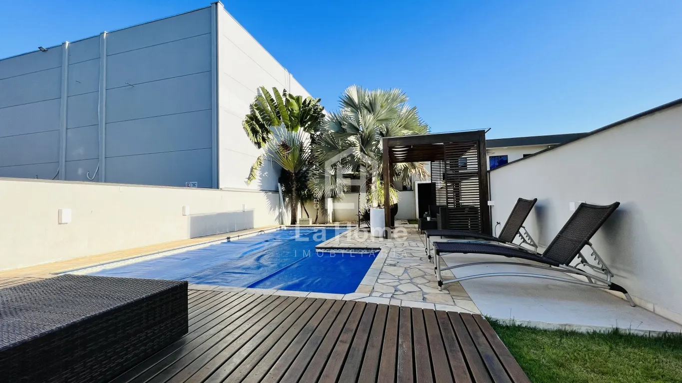 Imovel comercial e residencial disponivel para venda no bairro Agua Verde são 2 apartamentos + Mercado (pode ser feito 2 salas comerciais) + Salão de Festas — foto 5