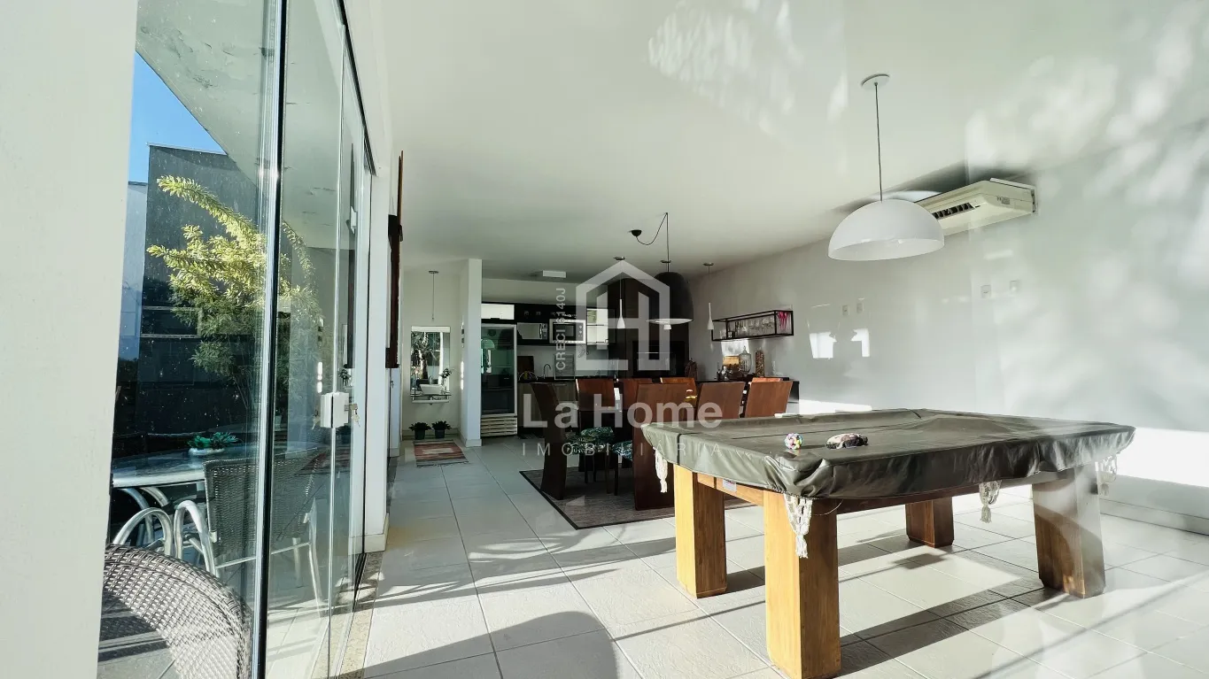 Imovel comercial e residencial disponivel para venda no bairro Agua Verde são 2 apartamentos + Mercado (pode ser feito 2 salas comerciais) + Salão de Festas — foto 6