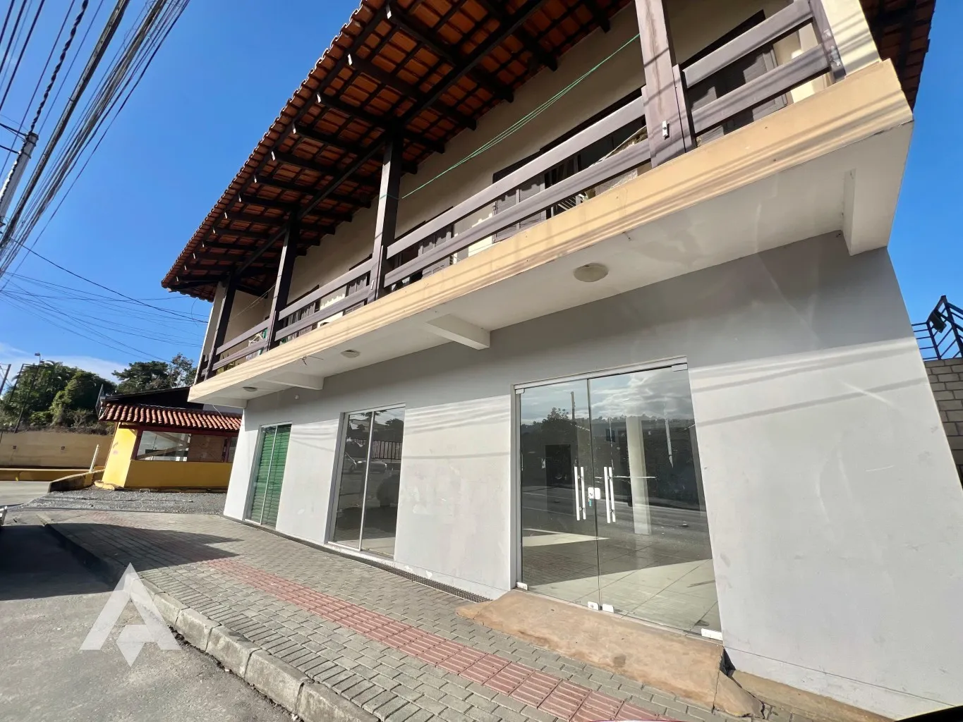 Loja para de 360m para locação por R$ 7.000,00 - Bairro Água Verde - Blumenau/SC - foto 1