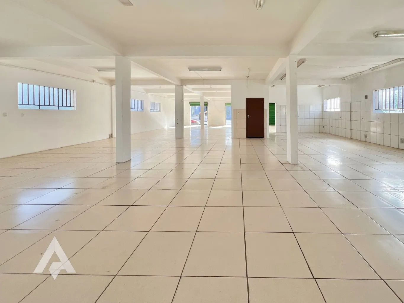 Loja para de 360m para locação por R$ 7.000,00 - Bairro Água Verde - Blumenau/SC — foto 6