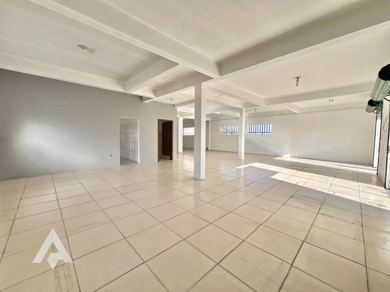 Loja para de 360m para locação por R$ 7.000,00 - Bairro Água Verde - Blumenau/SC — foto 7