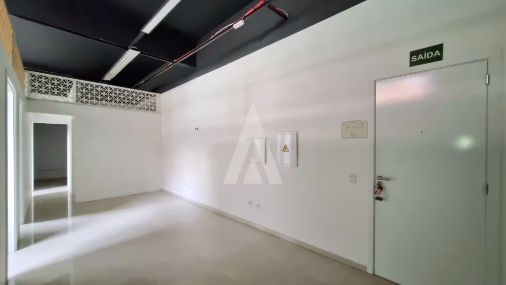 Loja para alugar por R$ 4900.00, 225.00 m2 - SAGUACU - JOINVILLE/SC — foto 7