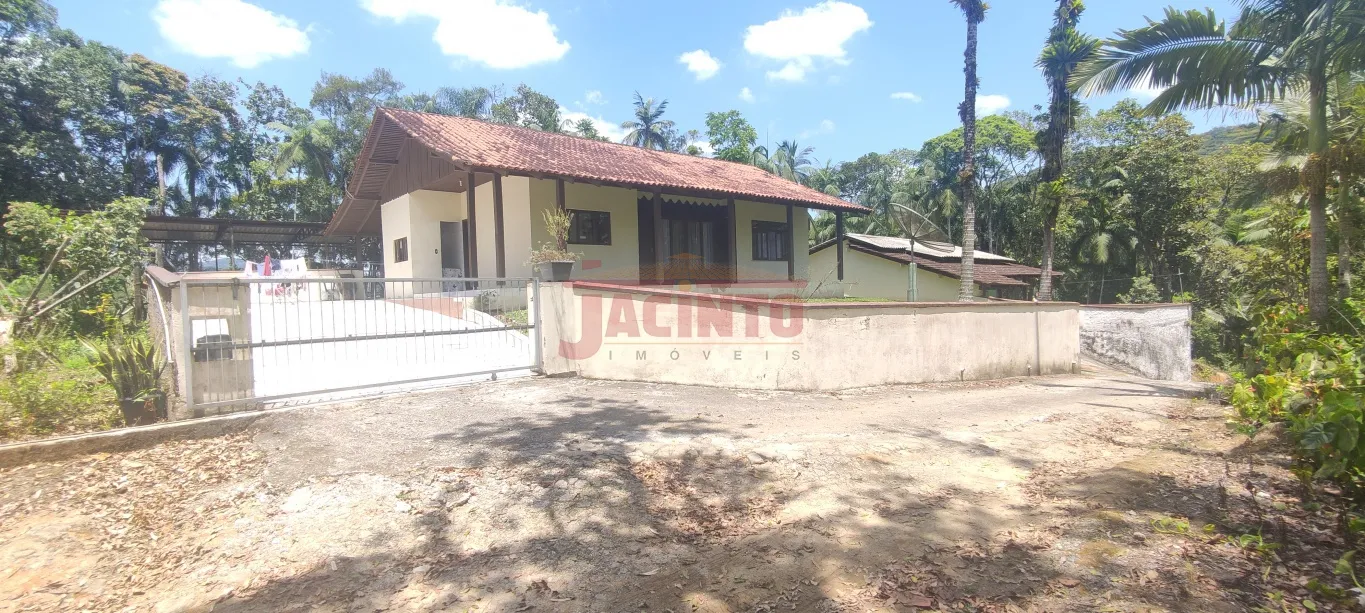Terreno com 9.243,75 m, com 2 casas, no Bechior Central. - foto 1