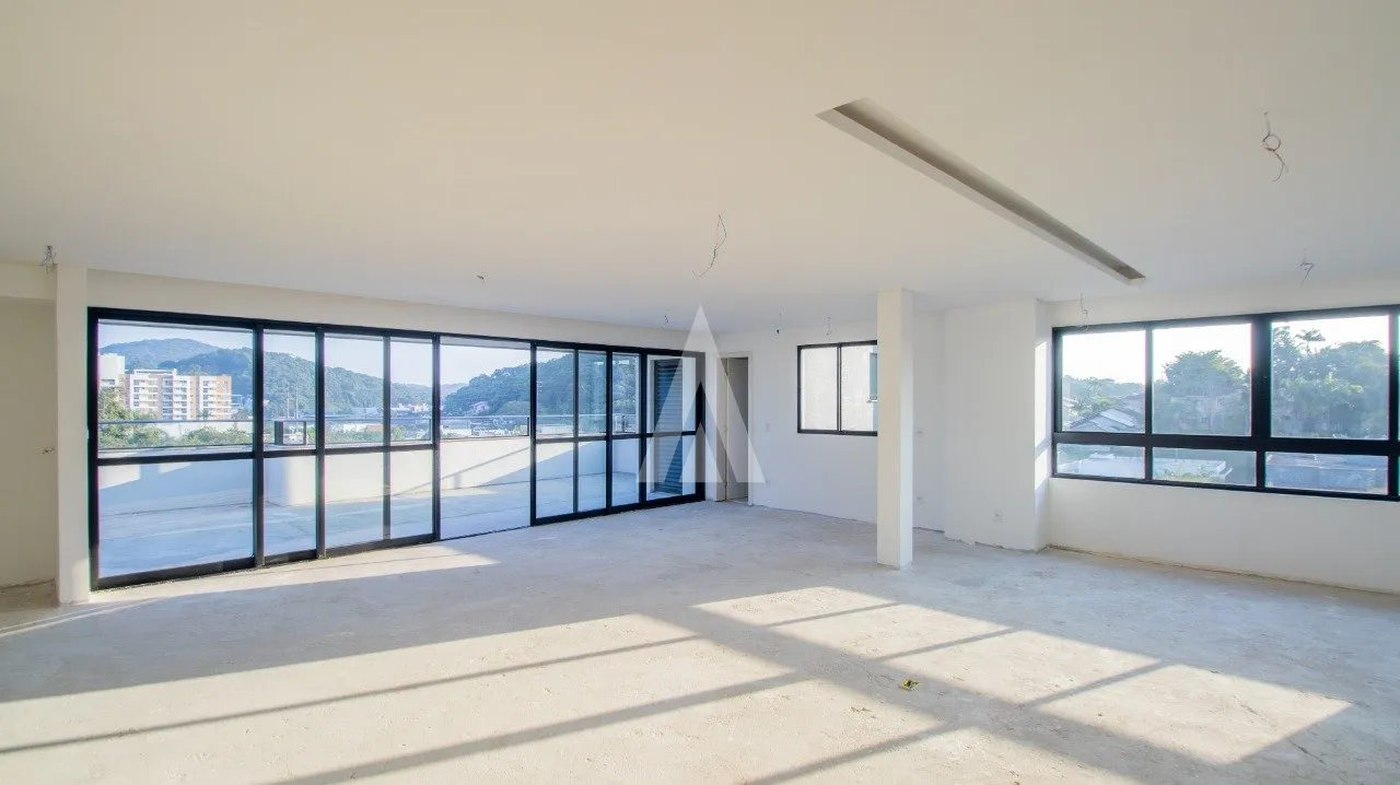 Cobertura com 3 suíte(s) à venda no bairro GLORIA em JOINVILLE, por R$ 1.700.000.00. - foto 1