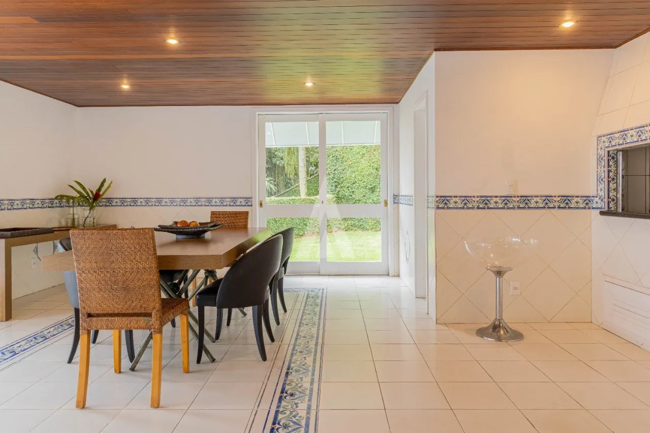 Casa em Condomínio com 2 suíte(s) mais 2 quarto(s) à venda no bairro GLÓRIA em JOINVILLE, por R$ 3.800.000.00. — foto 5