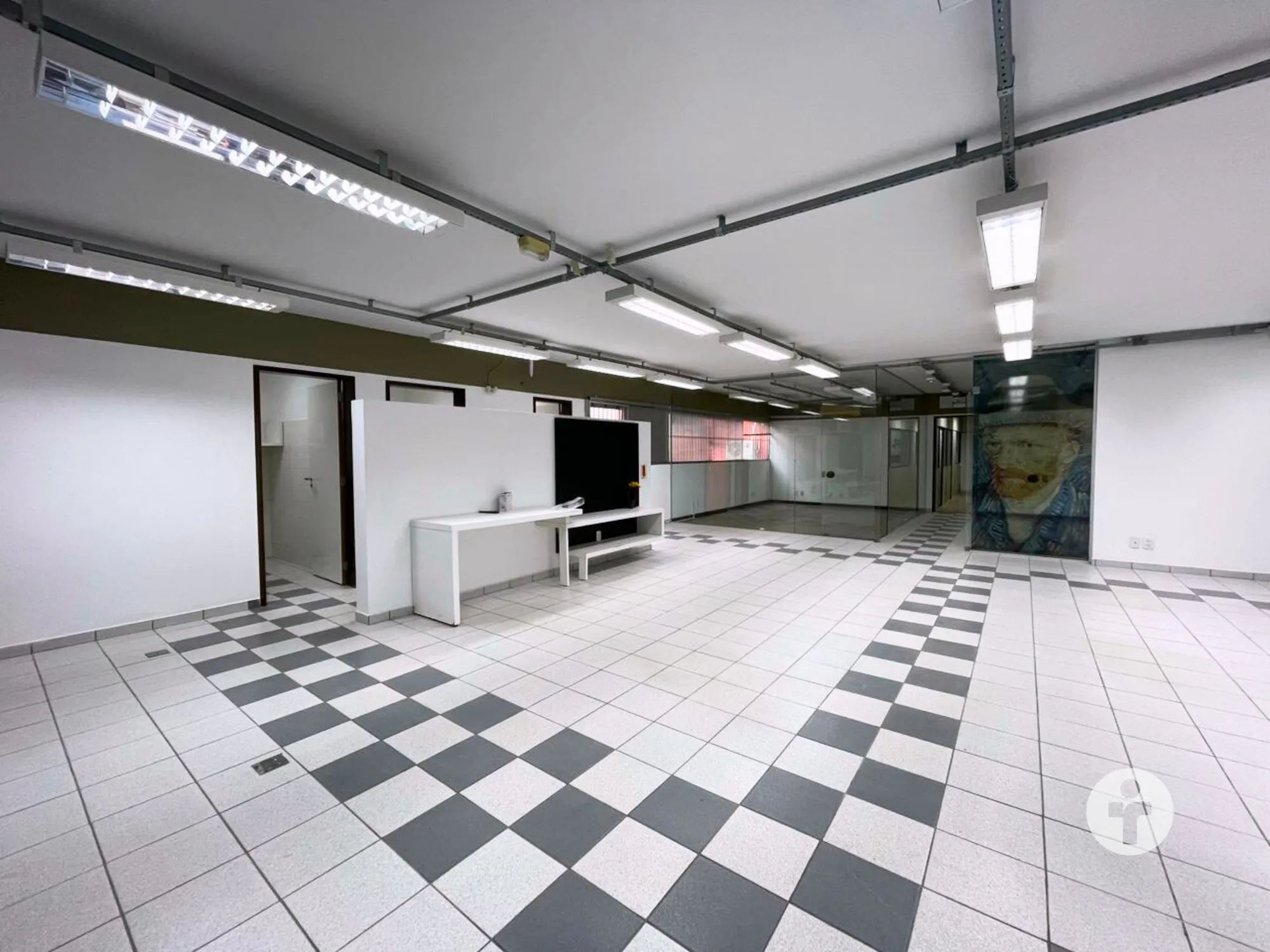 Imóvel Comercial com Visibilidade e Estacionamento — foto 5