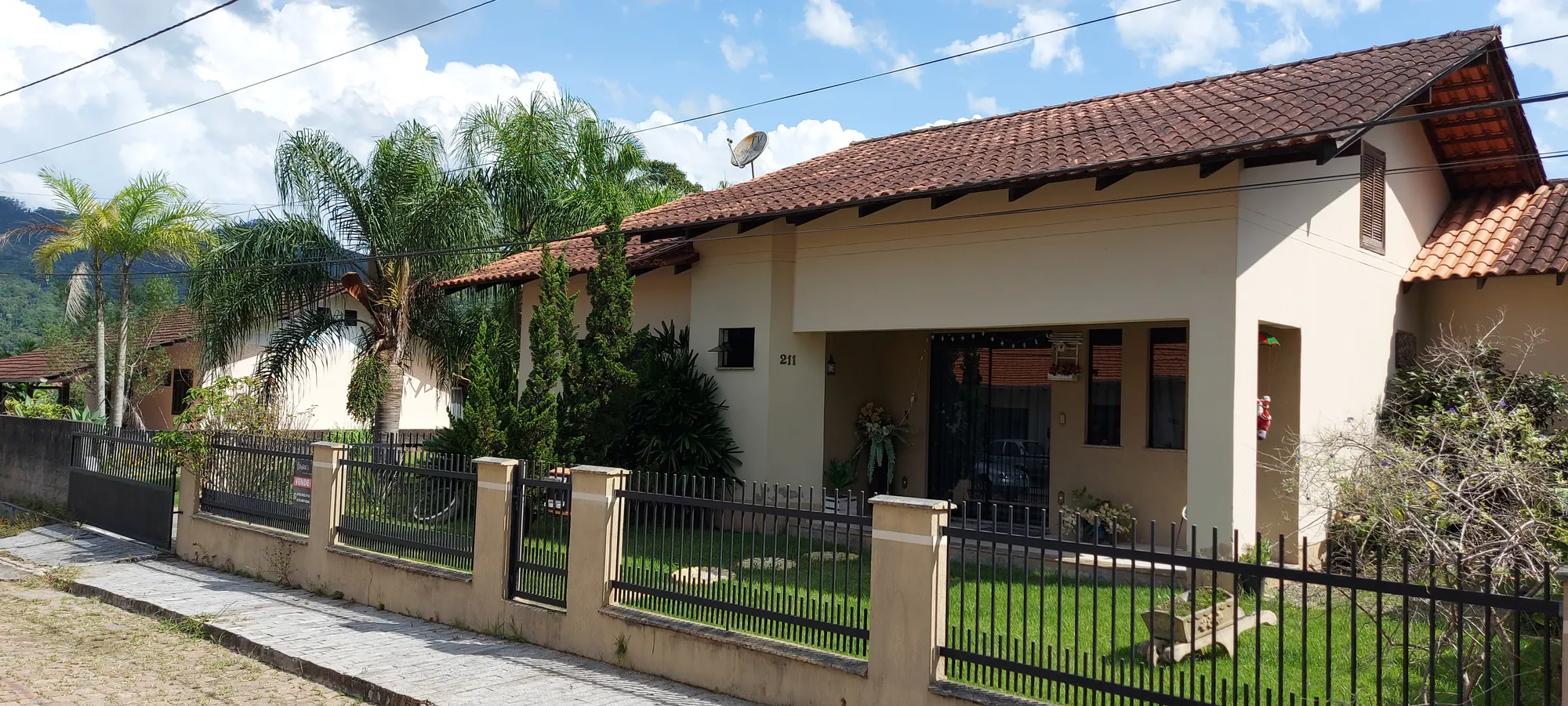 Casa alvenaria 3 amplos dormitórios (sendo uma suíte) 2 vagas de garagem. Terreno 840 m2 — foto 5