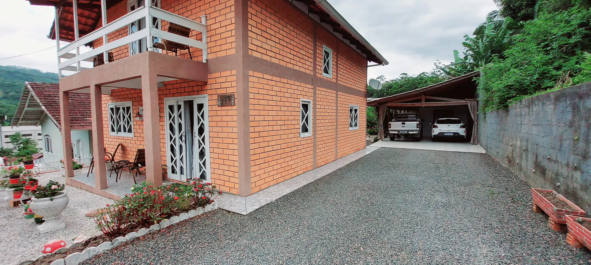 Casa 2 pavimento tijolinho a vista - Centro Rodeio - Próximo Mercado - Aceita Apto 3 dormitórios no Negócio. — foto 6