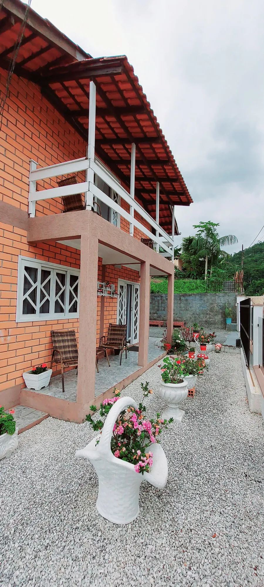 Casa 2 pavimento tijolinho a vista - Centro Rodeio - Próximo Mercado - Aceita Apto 3 dormitórios no Negócio. — foto 5