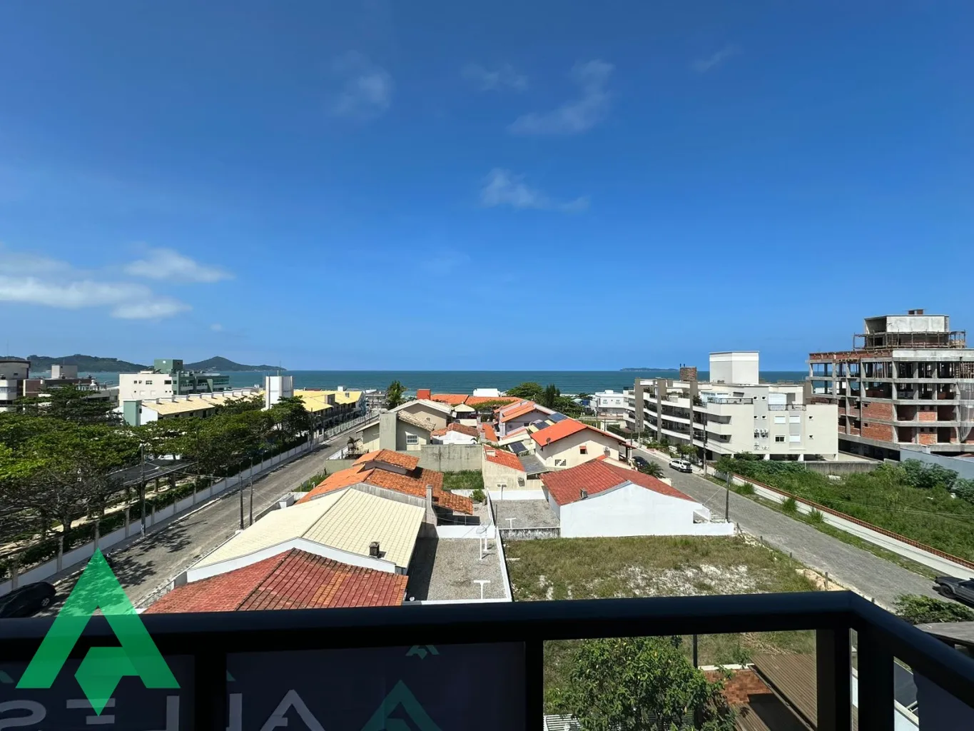 Apartamento de 2 suítesà venda por R$1.100,000,00 - Bairro Canto Grande - Bombinhas/SC! — foto 3