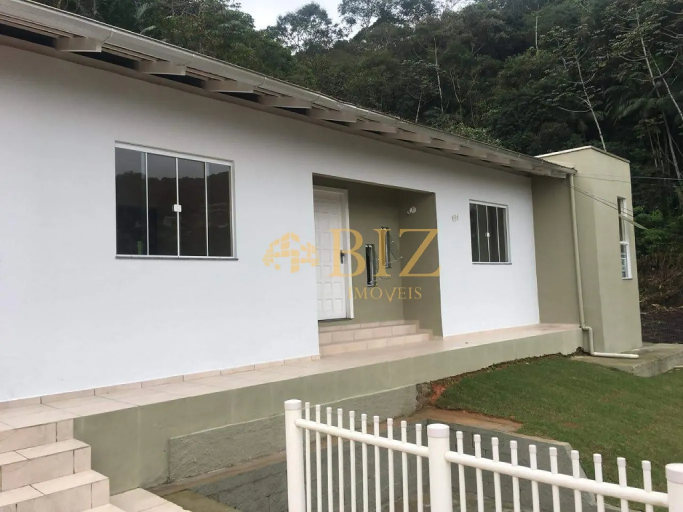 Ampla casa, totalmente reformada, no Bairro Tribess! - foto 1