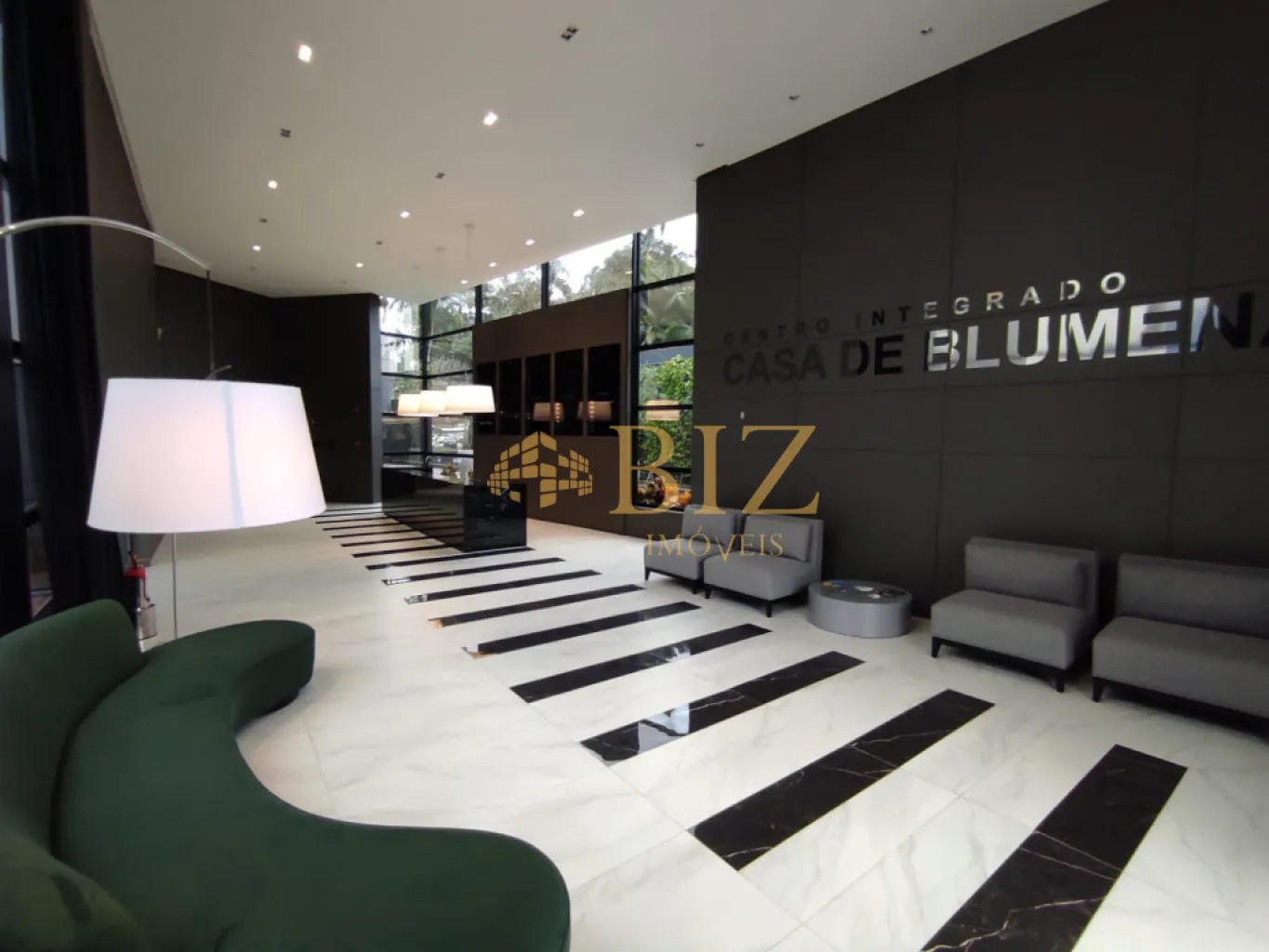 Sala comercial próximo ao centro da cidade com 2 vagas de garagem!! — foto 4