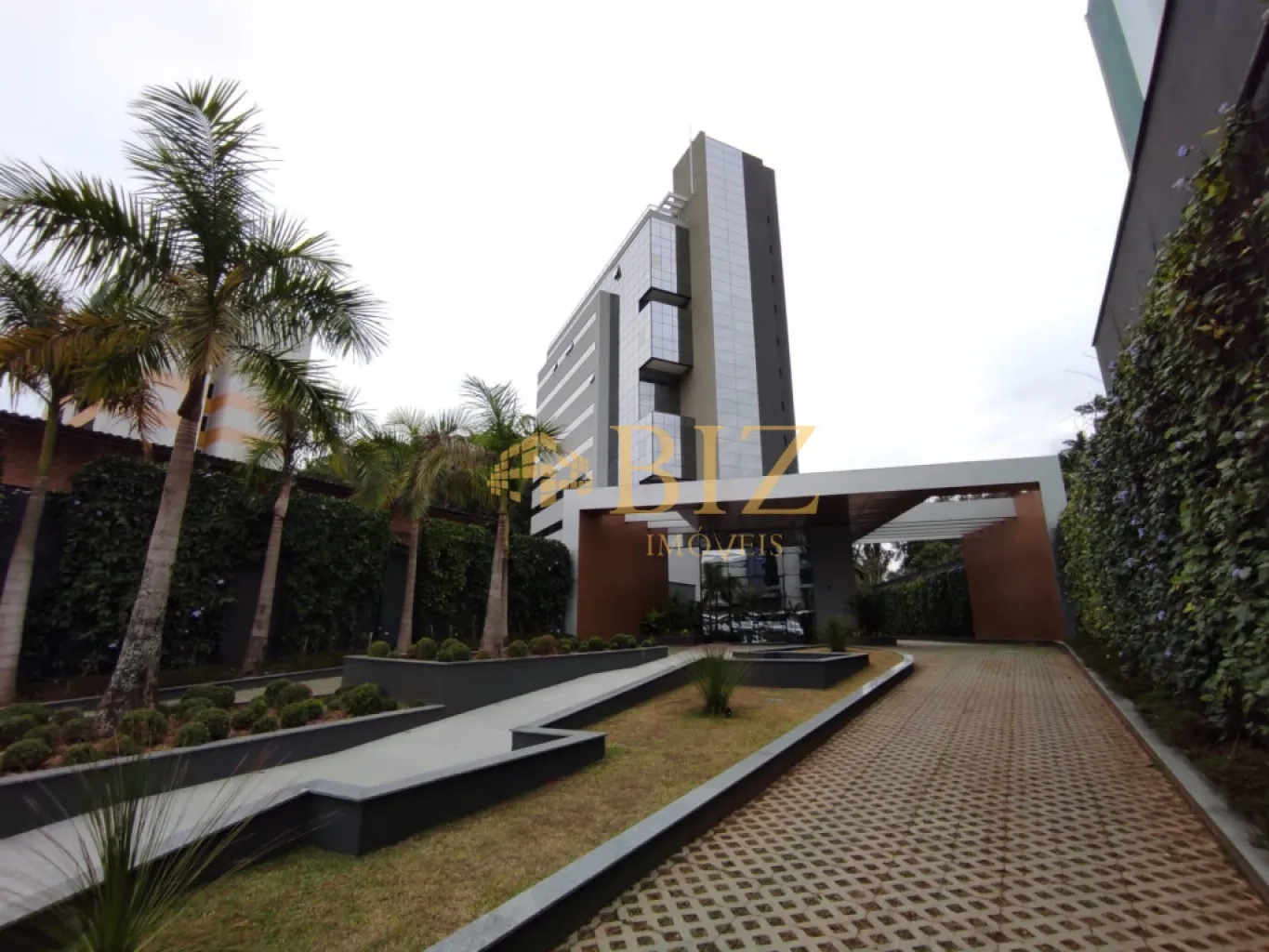 Sala comercial próximo ao centro da cidade com 2 vagas de garagem!! — foto 7