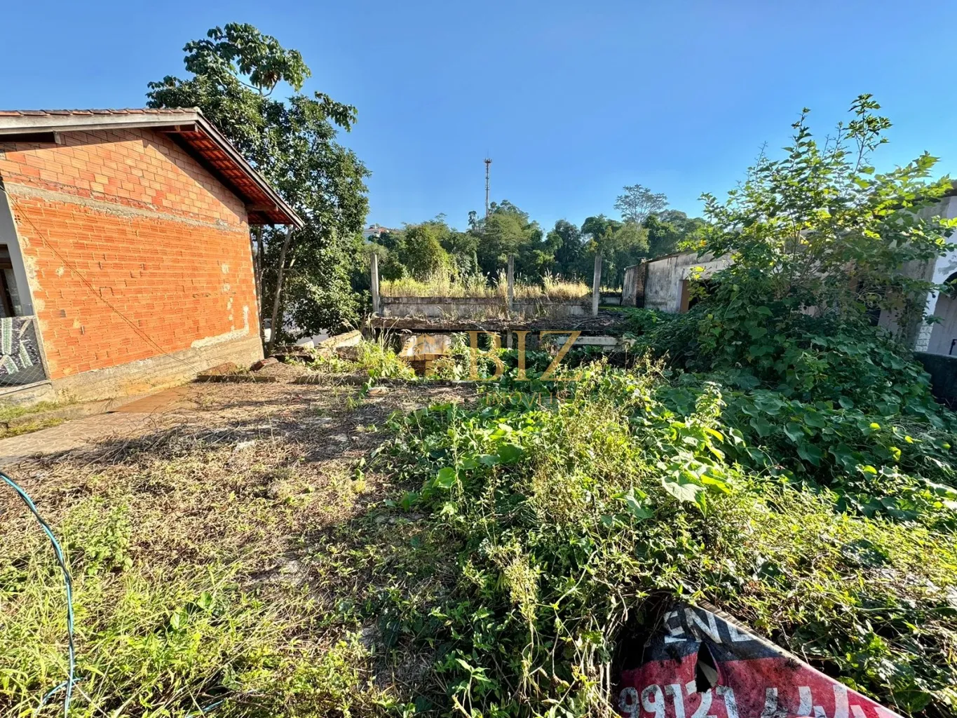 Terreno com 338m em localização excelente, no começo do Bairro Água Verde! — foto 4