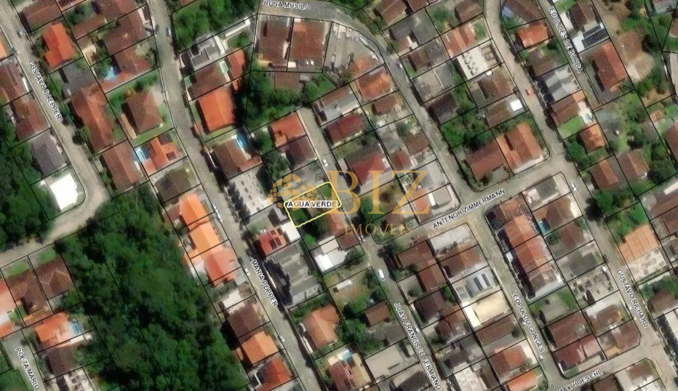 Terreno com 338m em localização excelente, no começo do Bairro Água Verde! — foto 6
