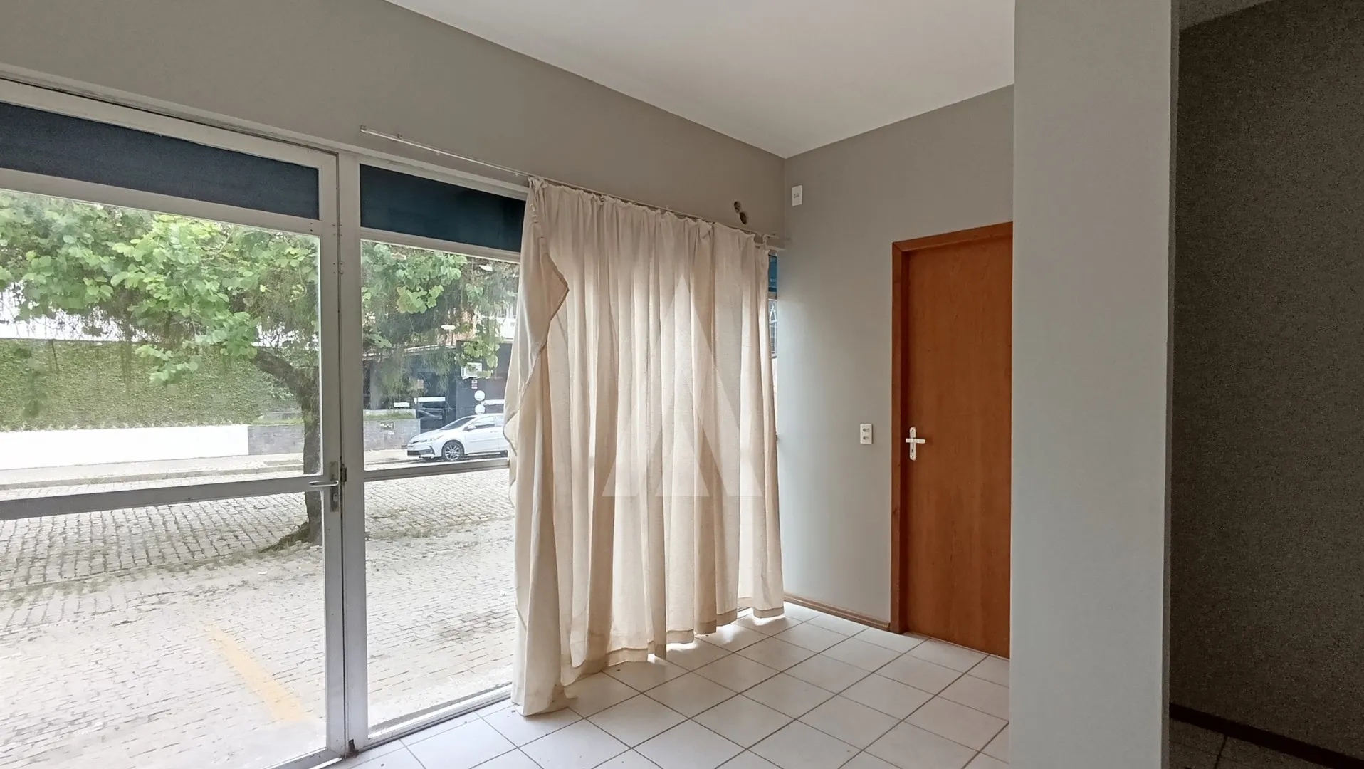 Sala comercial com 6 salas e vagas de garagem no Bairro Anita Garibaldi em Joinville — foto 6