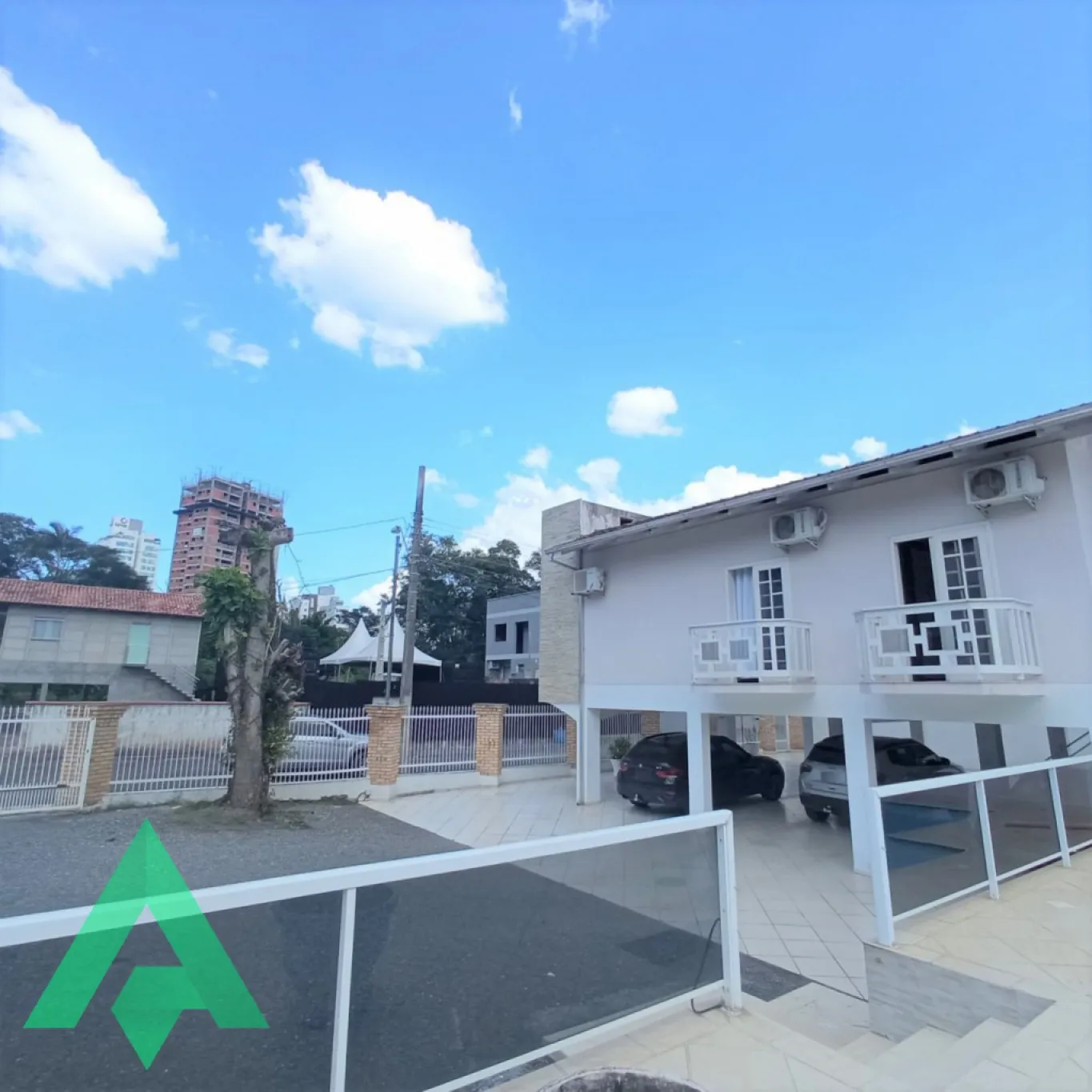 Casa de 3 dormitórios à venda por R$ 1.350,000,00 - Bairro Velha - Blumenau/SC — foto 3