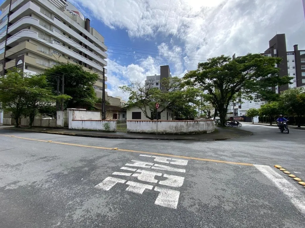 Casa com 3 quarto(s) à venda no bairro América em Joinville, por R$ 1.900.000.00. — foto 6