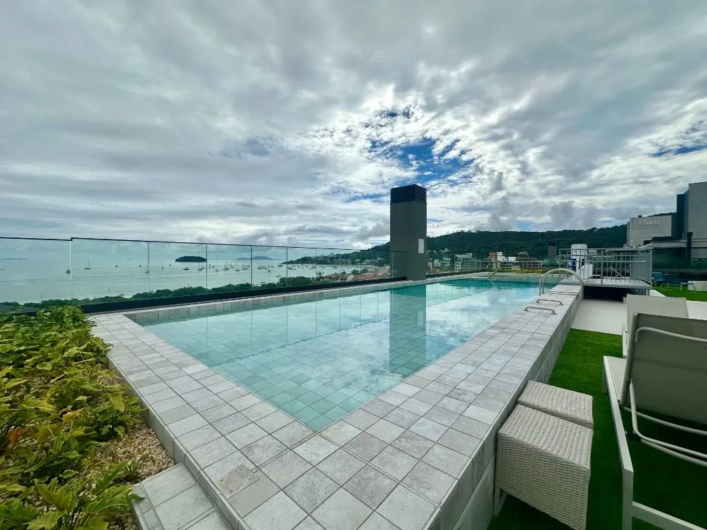 Apartamento em Florianópolis - foto 1