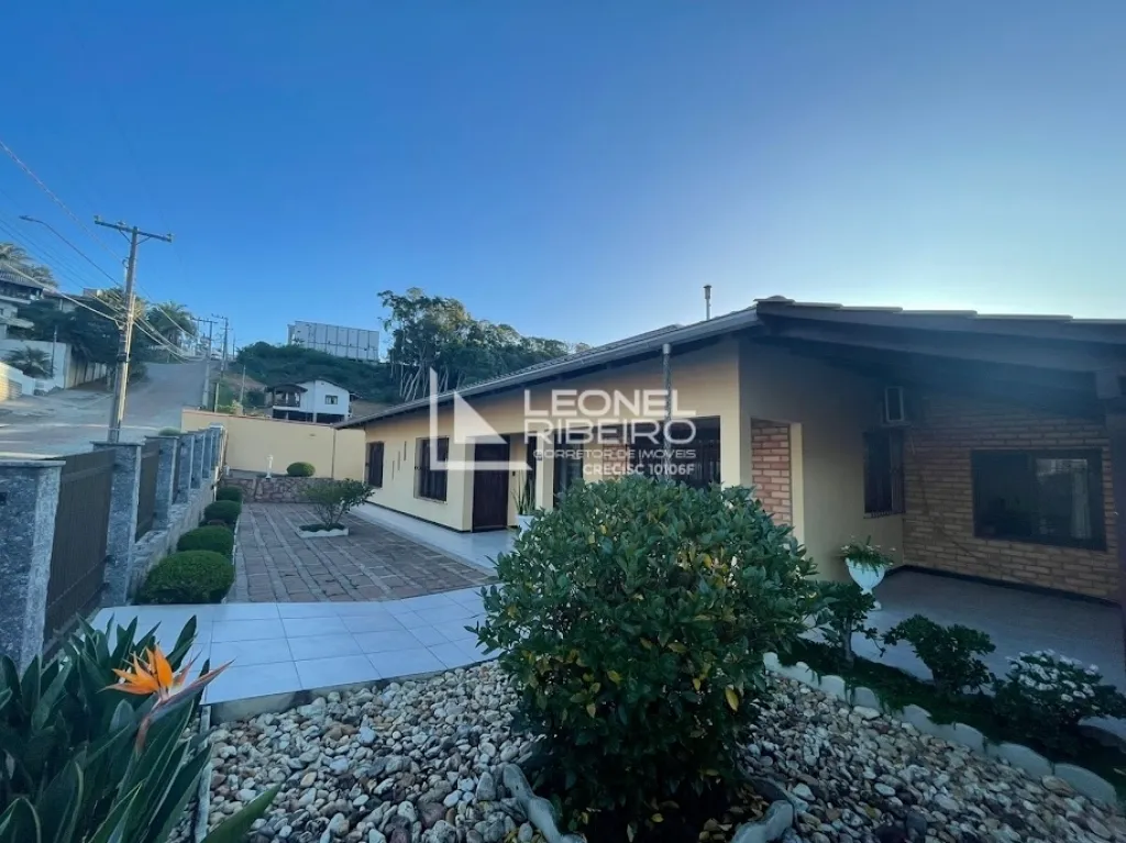 Casa com 4 dormitórios à venda no bairro dos Estados em Timbó/SC - foto 1