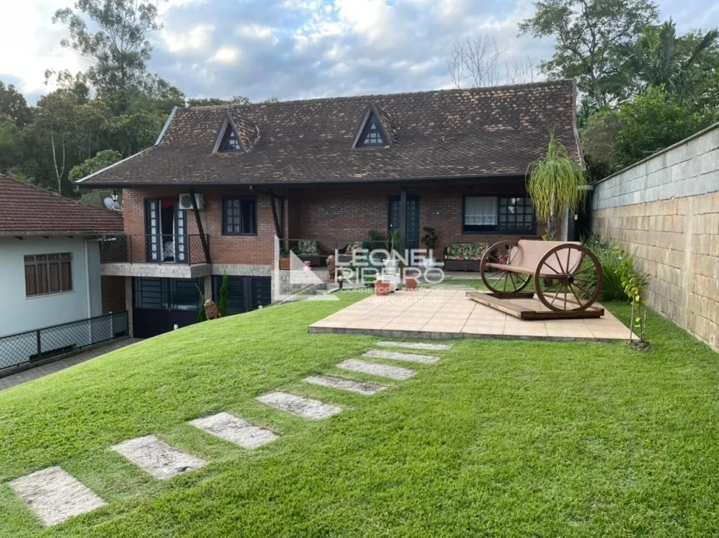 Casa com 3 dormitórios à venda no bairro Centro em Pomerode/SC - foto 1