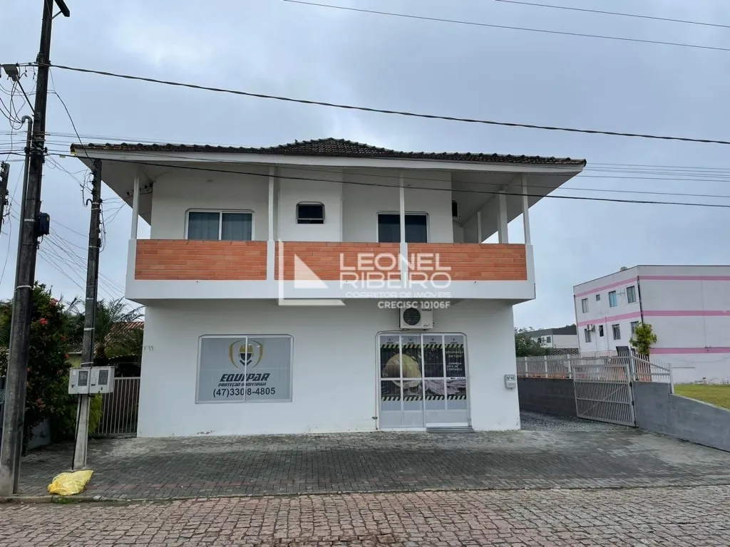 Casa à venda com 3 dormitórios no bairro dos Estados em Timbó/SC. - foto 1