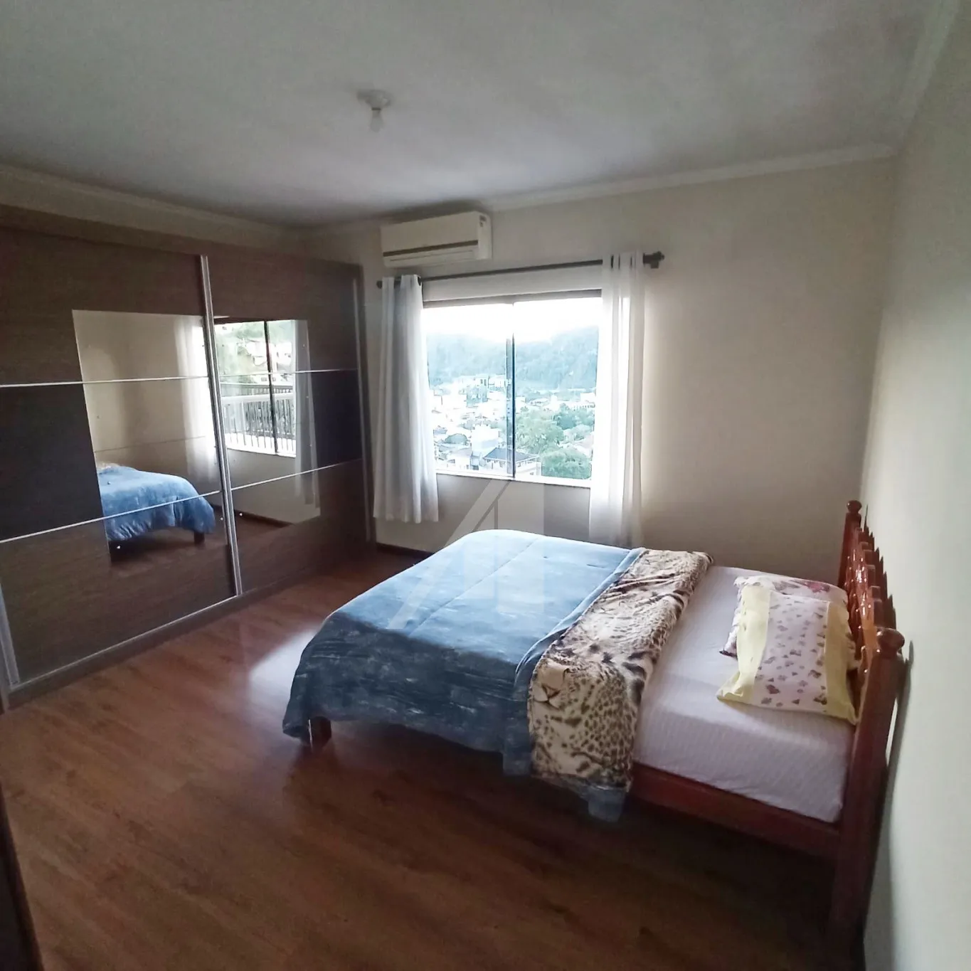 Casa de 3 quartos no bairro Garcia, a apenas 7 minutos do centro, em uma rua tranquila e próxima de comércios variados. — foto 7