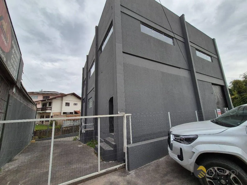 Galpão à venda, 10 vagas, 320m² no Velha, Blumenau - foto 1