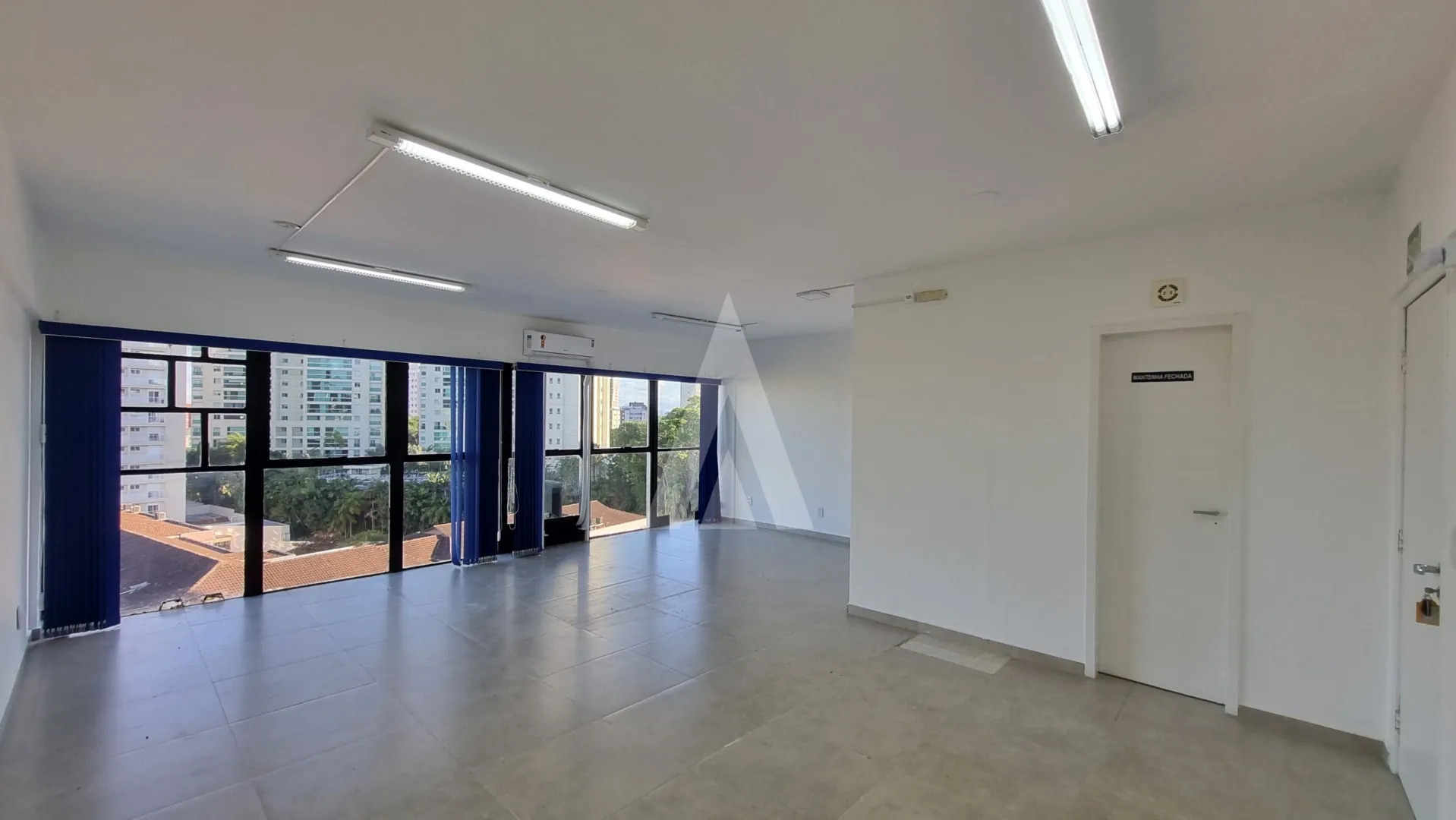 Excelente sala comercial, com 1 sala ampla, copa e 1 banheiro social. — foto 7