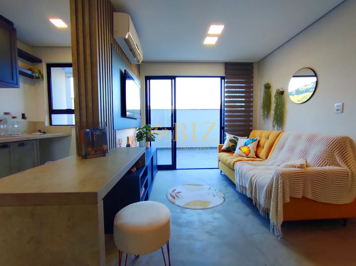 Apartamento TOTALMENTE MOBILIADO E DECORADO, com 2 terraços, no Bairro Itoupava Seca! — foto 4