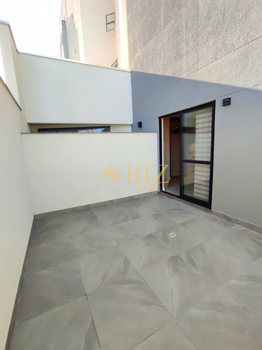 Apartamento TOTALMENTE MOBILIADO E DECORADO, com 2 terraços, no Bairro Itoupava Seca! — foto 6