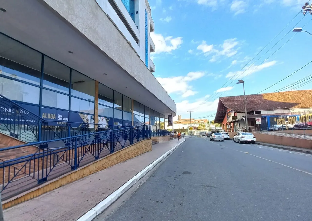 Sala comercial para alugar no bairro Centro em Blumenau/SC — foto 2