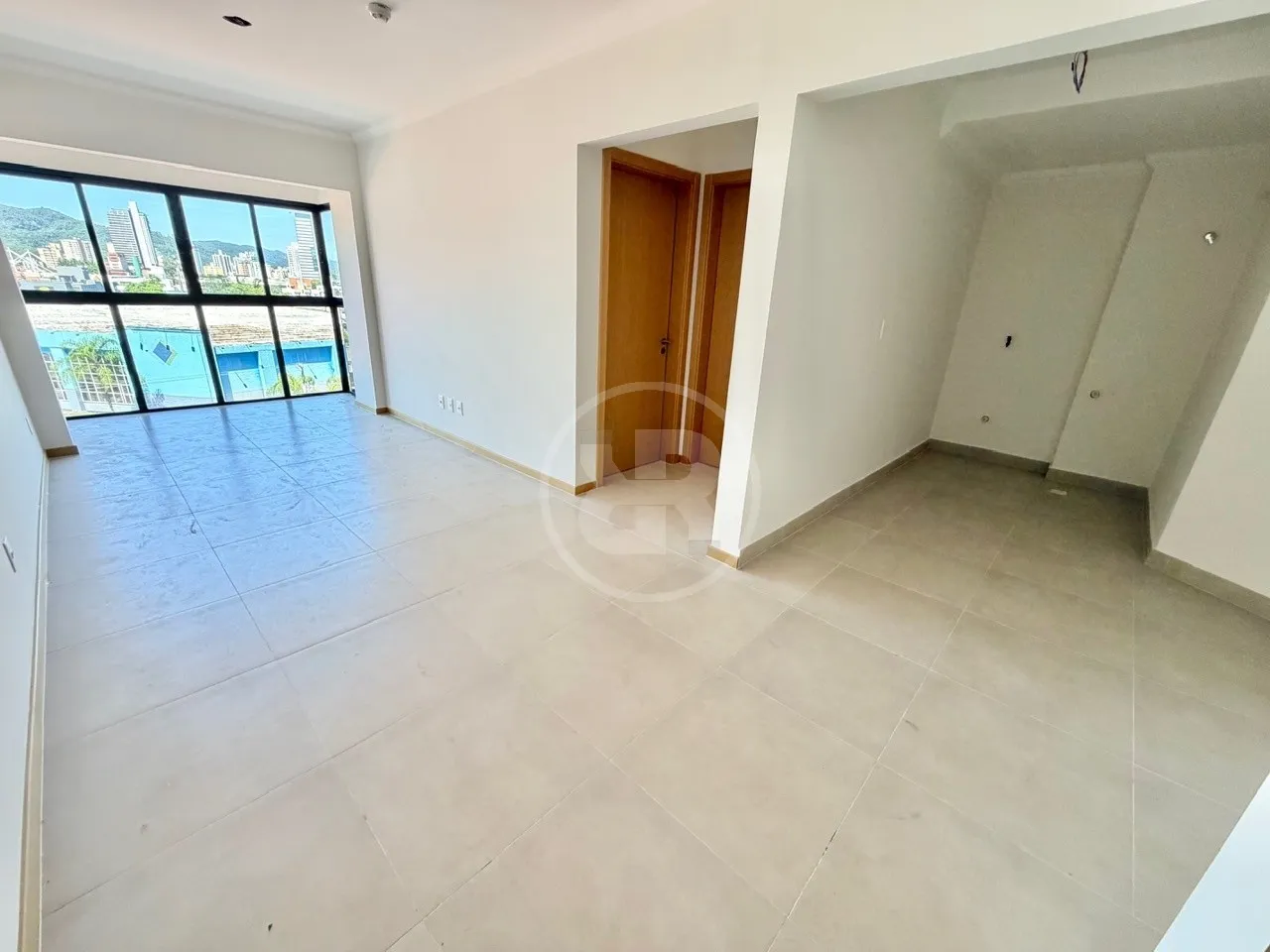 Apartamento de 2 dormitórios no Edifício Unique, localizado na região central de Blumenau/SC. Ideal para quem deseja investir em Airbnb! — foto 2