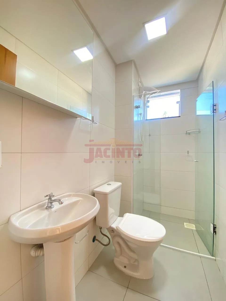 Apartamento com 2 dormitórios, na geral da Rua Francisco Vahldieck, bairro Fortaleza. — foto 7