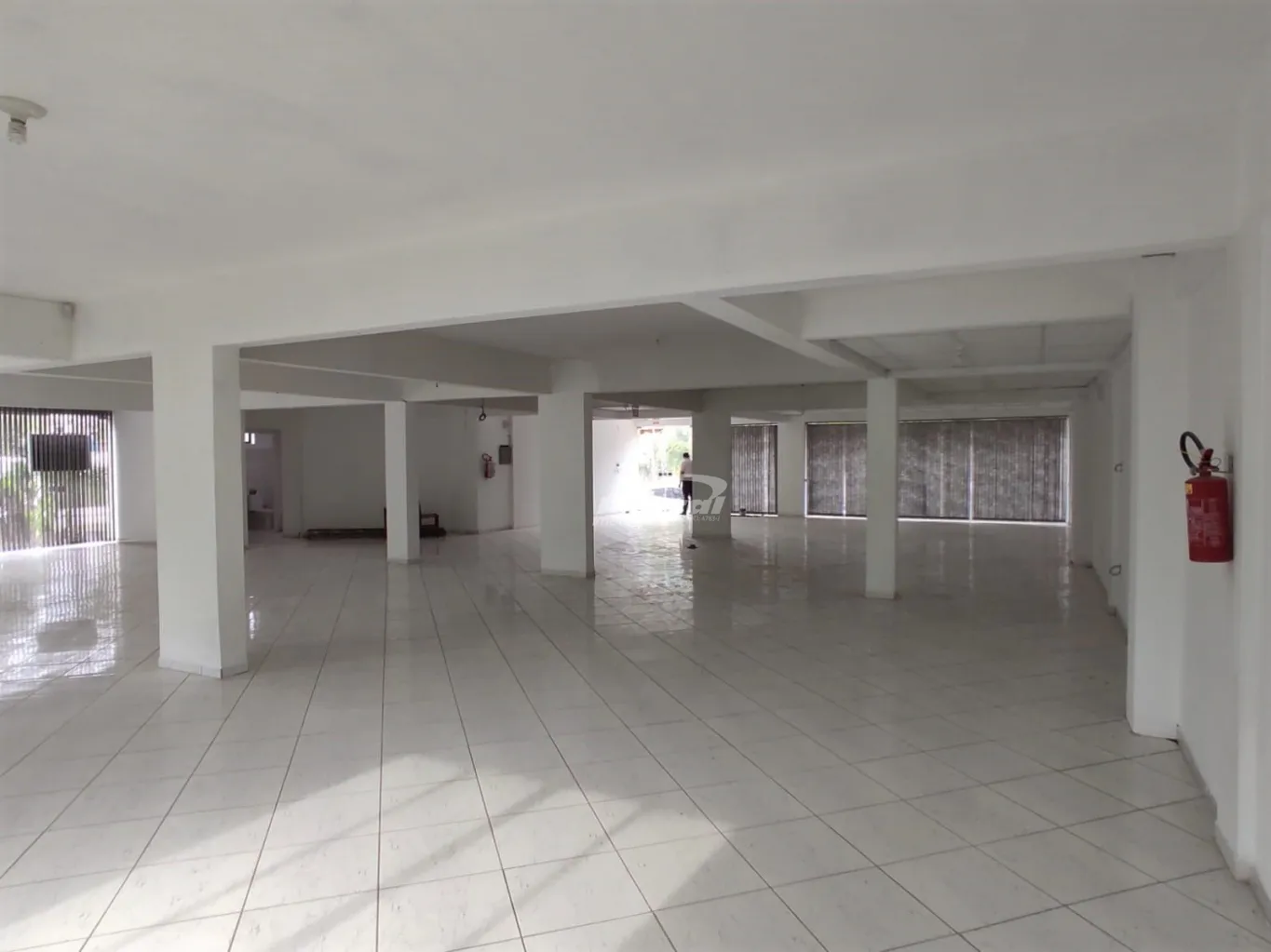 EXCELENTE LOJA TÉRREA COM 268 M NO BAIRRO VORSTADT - BLUMENAU! — foto 3
