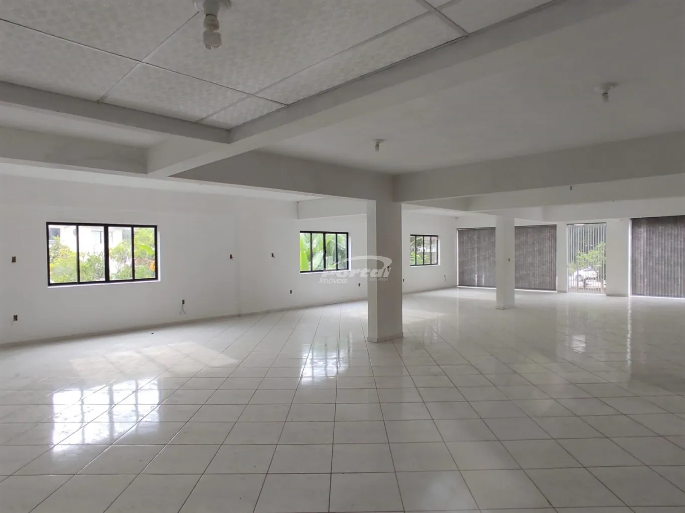 EXCELENTE LOJA TÉRREA COM 268 M NO BAIRRO VORSTADT - BLUMENAU! — foto 6