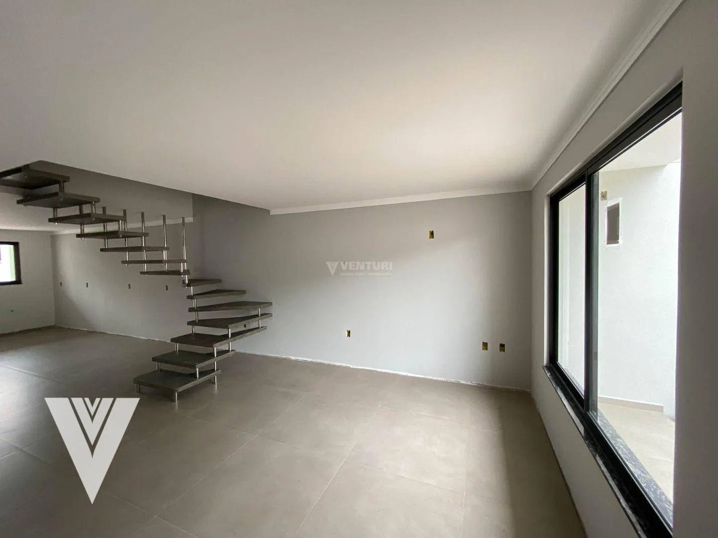 Casa com 3 dormitórios, sendo 1 suíte com sacada à venda, 126 m por R$ 730.000 - Velha - Blumenau/SC — foto 4