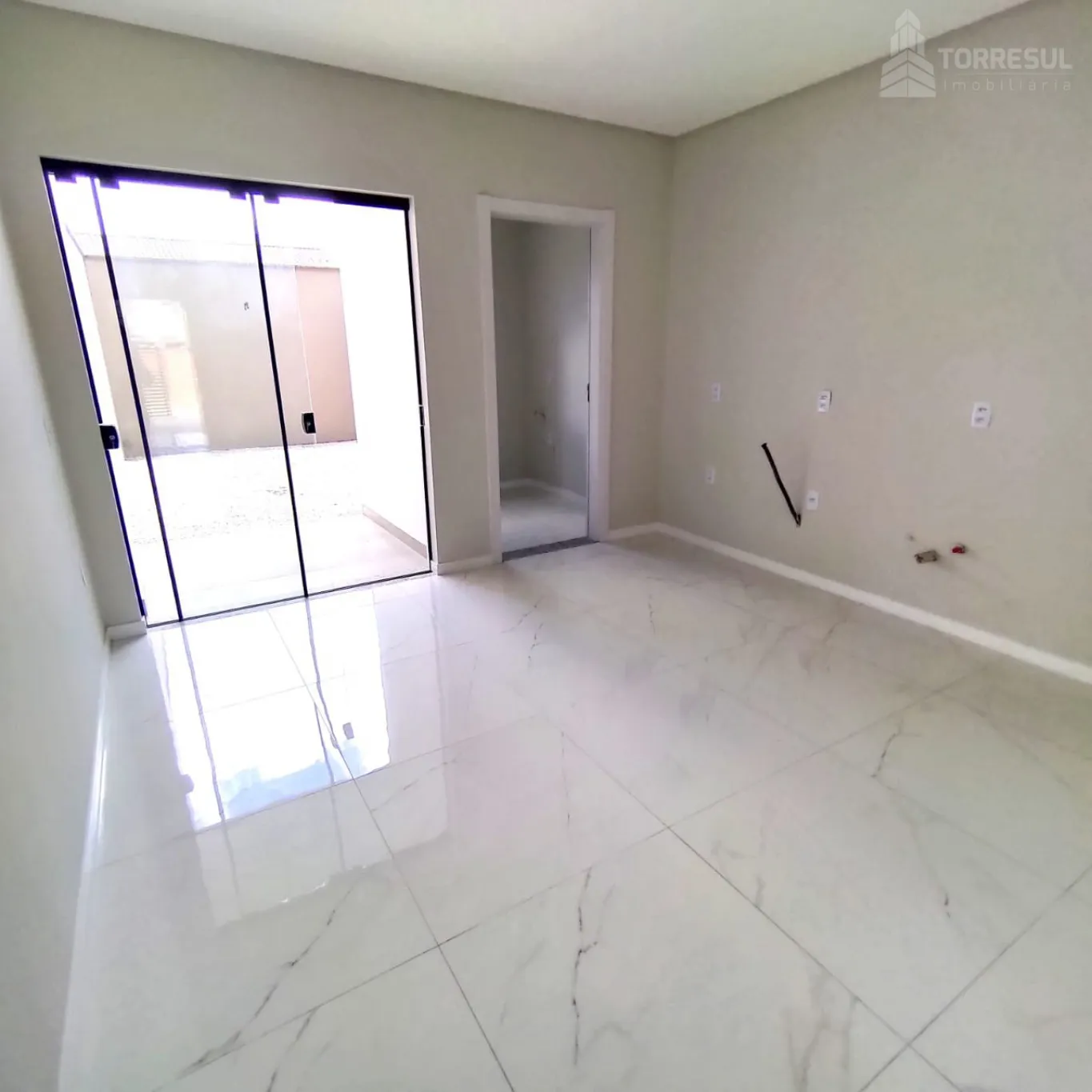 Sobrado com 2 quartos no Bairro Santa Terezinha! — foto 2