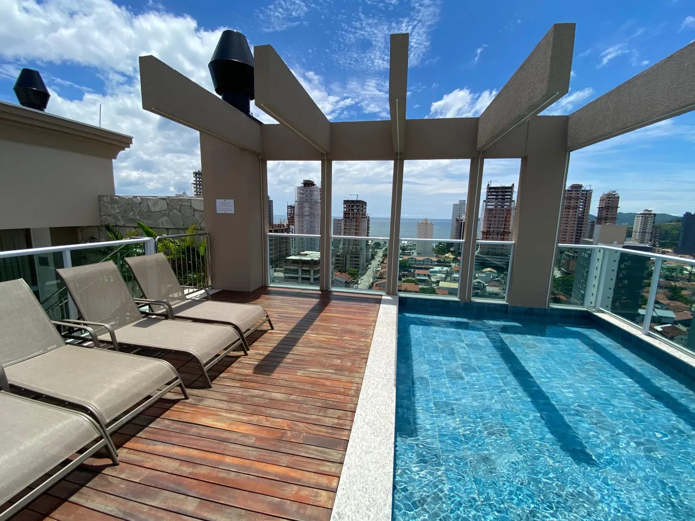 Apartamento na planta, localizado em Porto Belo, no bairro Perequê. — foto 3