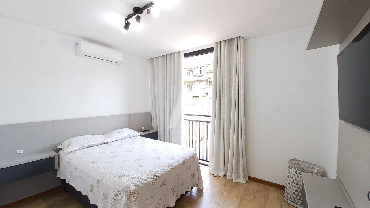 Sobrado Geminado com 1 suíte(s) mais 2 quarto(s) à venda no bairro SAGUACU em JOINVILLE, por R$ 635.000.00. — foto 3