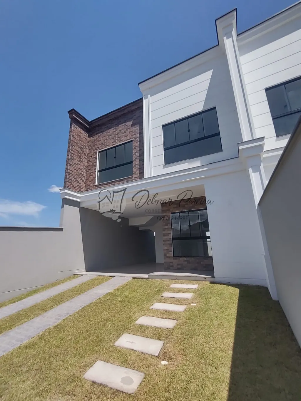 Sobrado com Arquitetura moderna no centro de Gaspar — foto 3