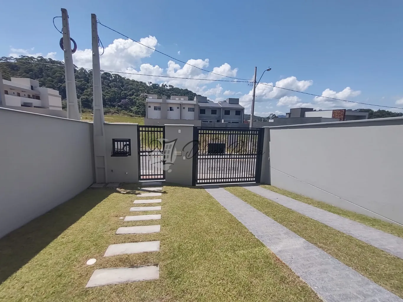 Sobrado com Arquitetura moderna no centro de Gaspar — foto 7