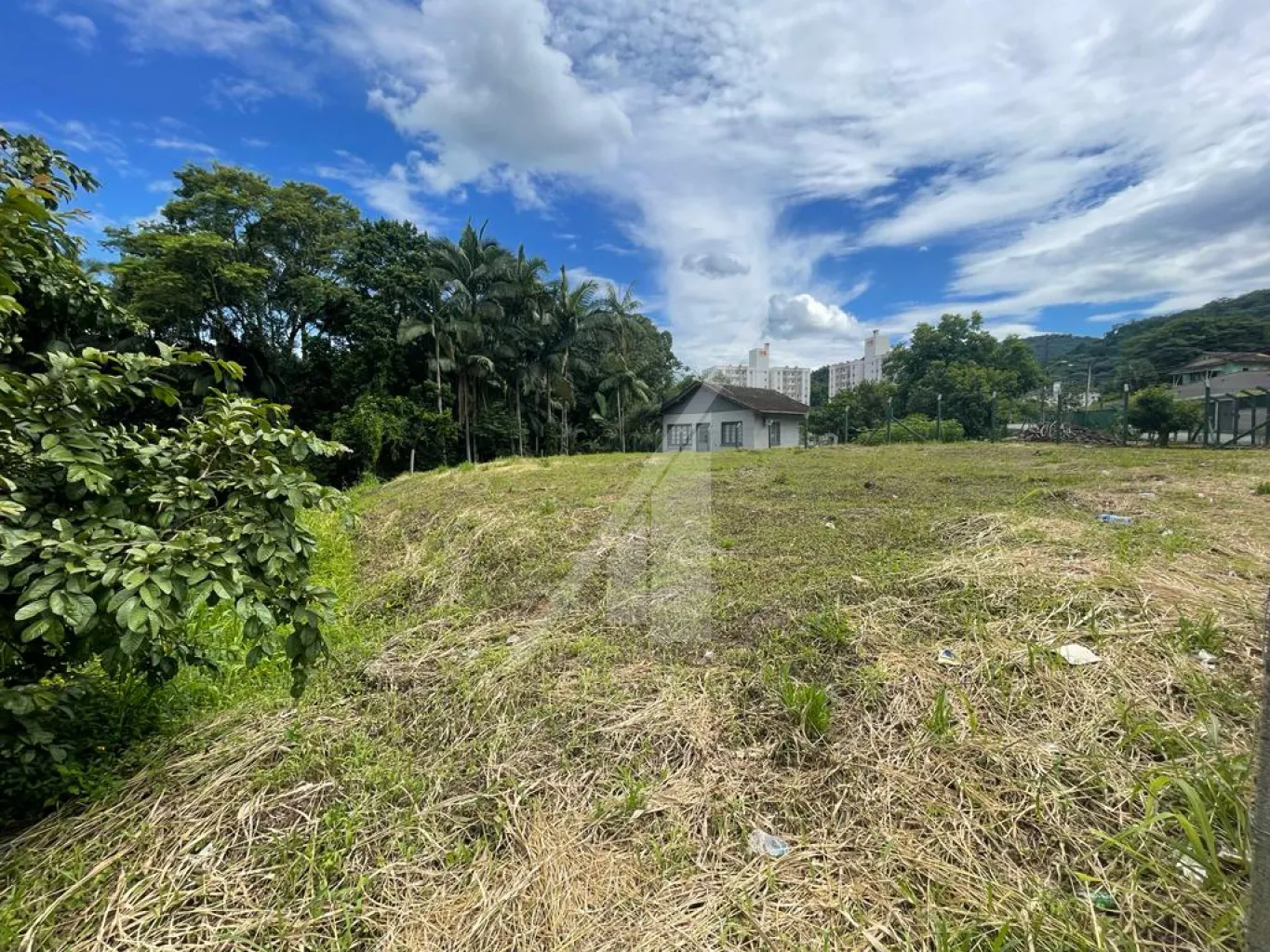 Excelente Terreno no bairro Passo Manso a poucos metros da rua Johann G H Hadlich. — foto 2