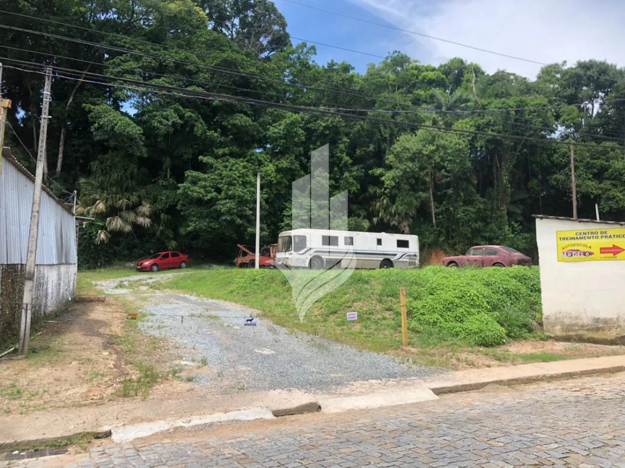 Terreno com amplo espaço para montar seu negócio no bairro da Velha. — foto 3