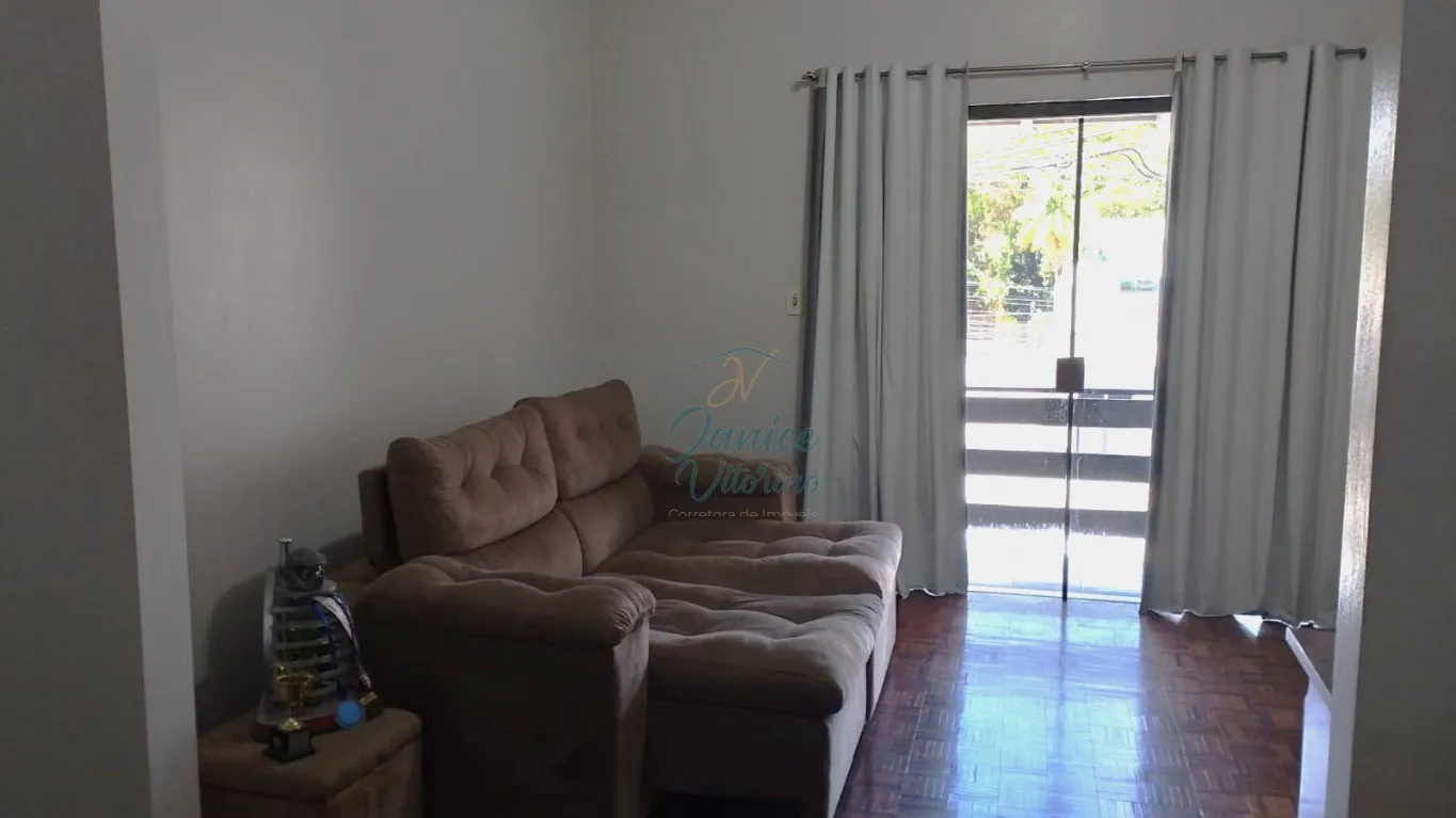 Casa para sua Residêcia e também para sua Empresa com estacionamento. — foto 4