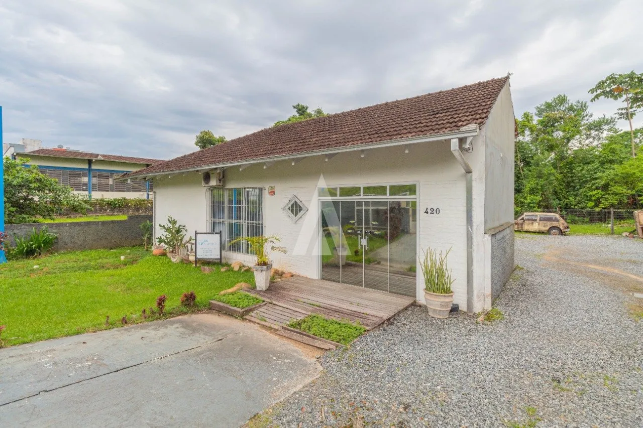 Terreno à venda no bairro Costa E Silva em Joinville, por R$ 2.600.000.00. - foto 1