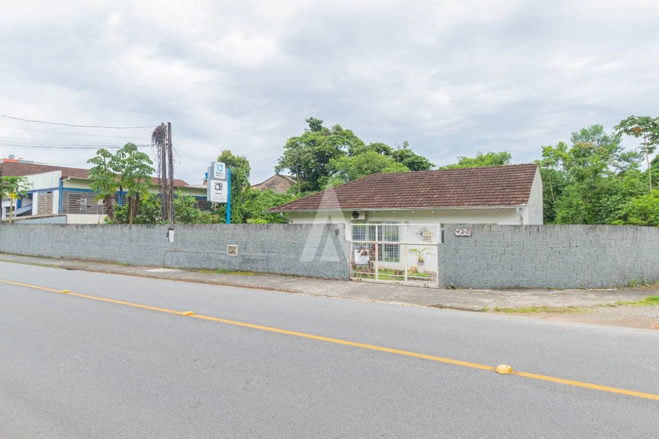 Terreno à venda no bairro Costa E Silva em Joinville, por R$ 2.600.000.00. — foto 2