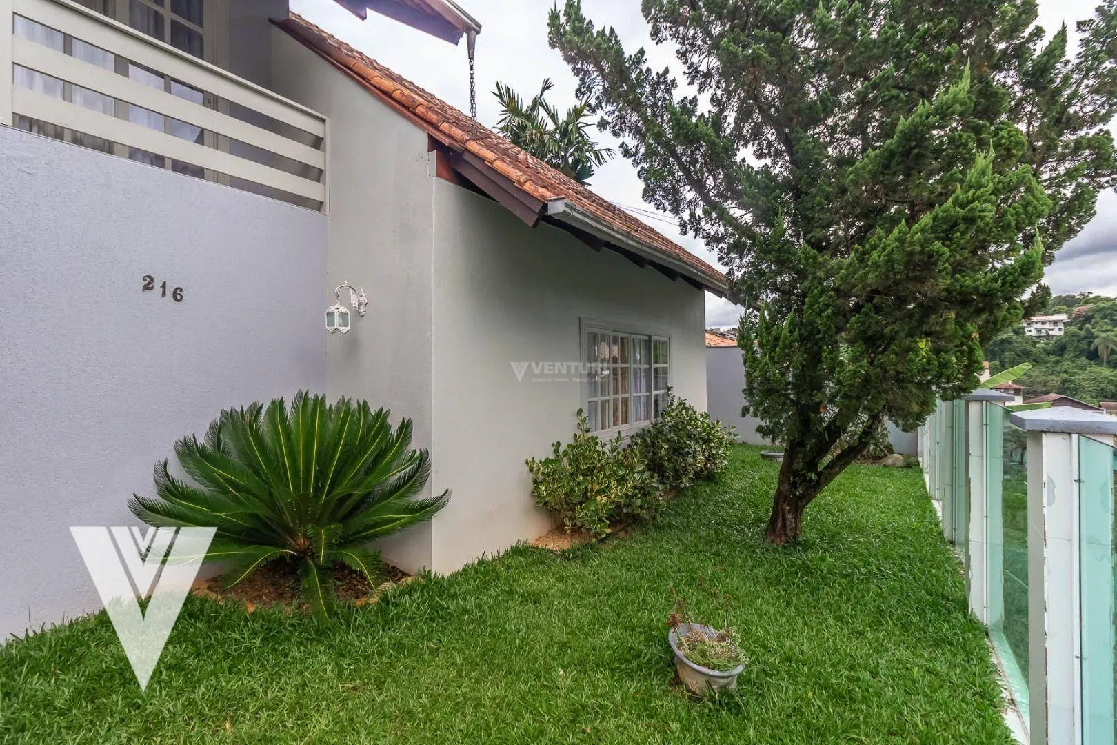 Casa com 3 dormitórios, sendo 1 suíte para alugar, 203 m por R$ 7.500/mês - Água Verde - Blumenau/SC — foto 3