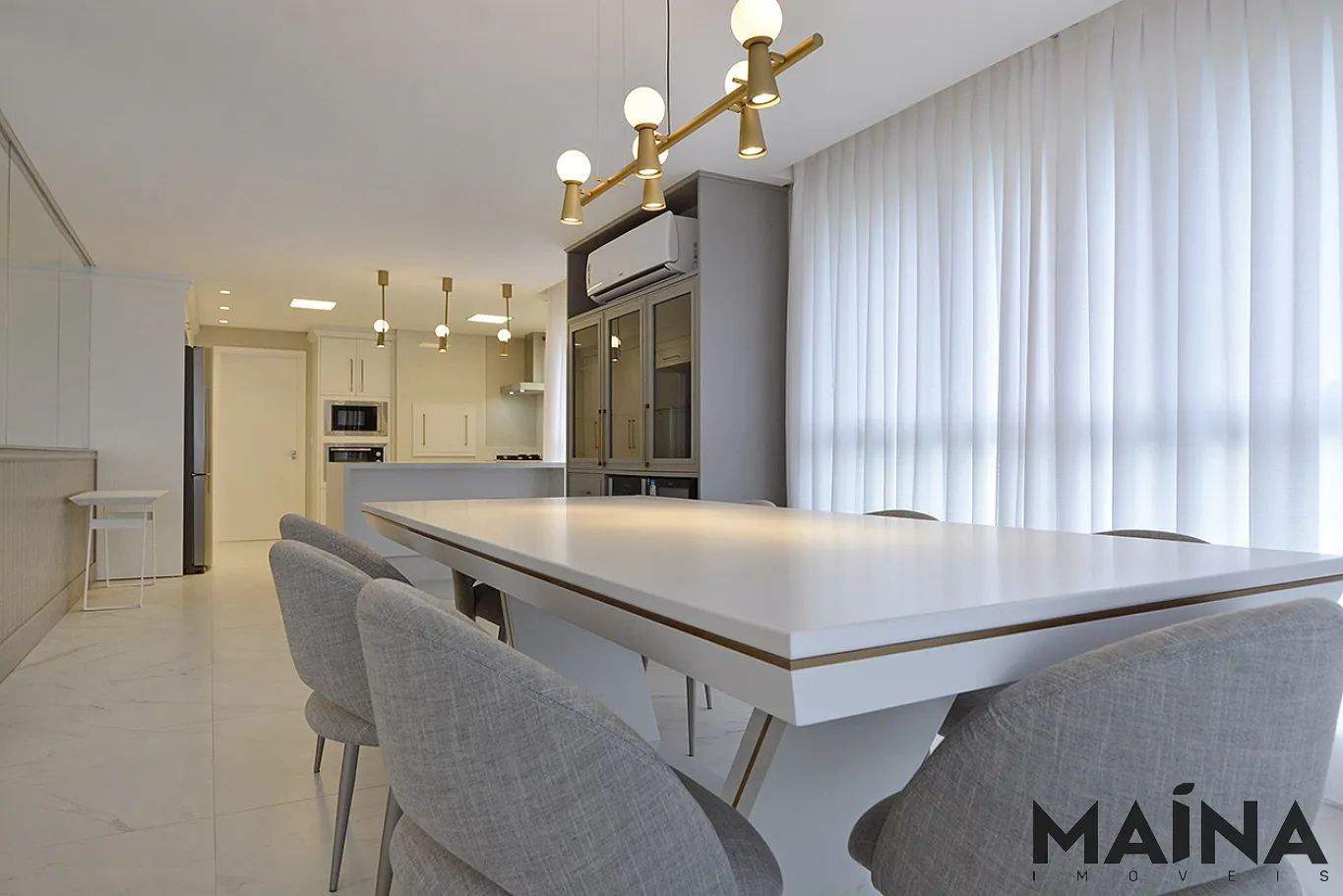 Excelente oportunidade, apartamento de alto padrão mobiliado e financiado direto com a construtora. 200,00 m privativa com 3 suíte por R$ 2.800.000,00 - Blumenau/SC — foto 4